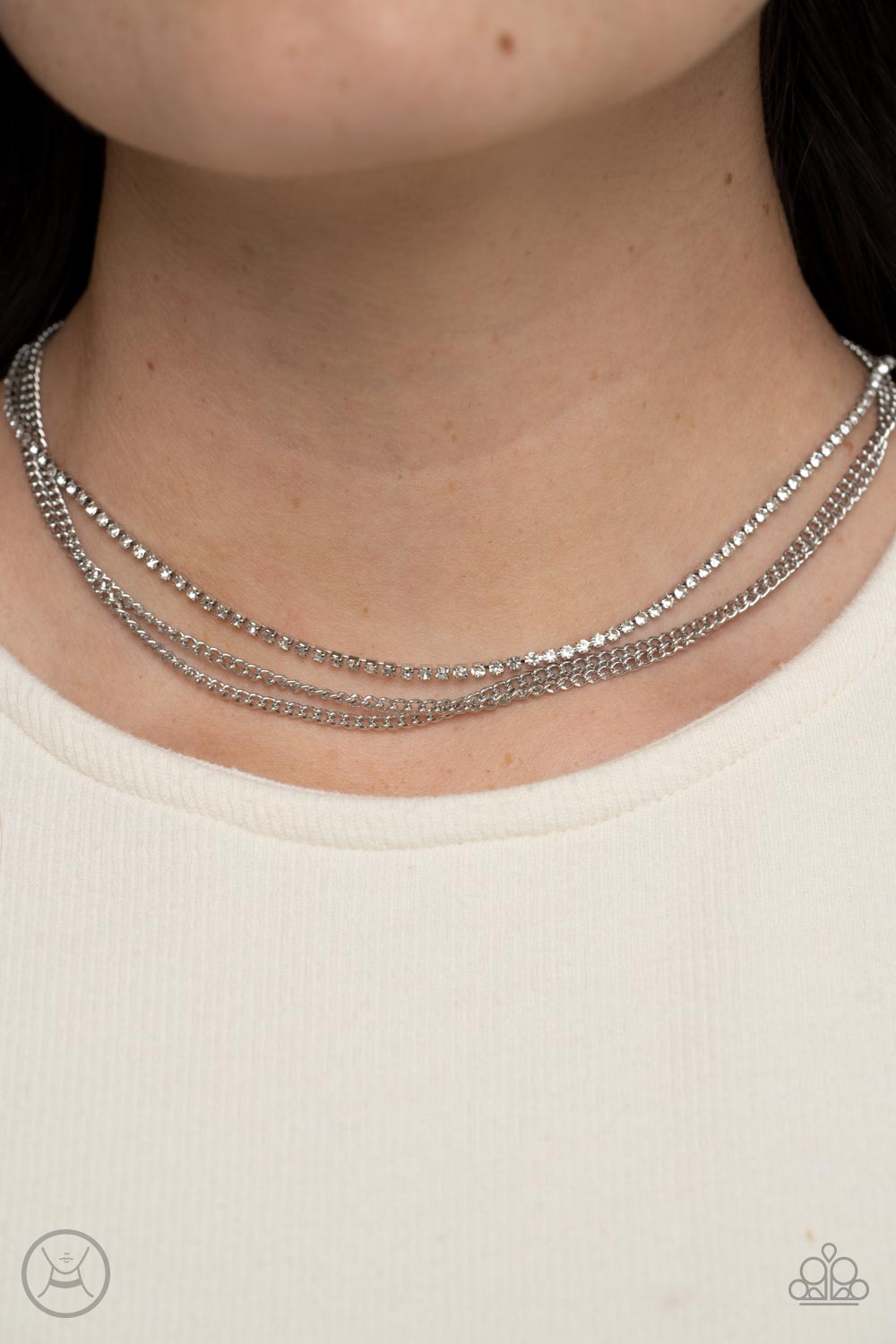 Glitzy Gusto - White Choker - Paparazzi - Dare2bdazzlin N Jewelry