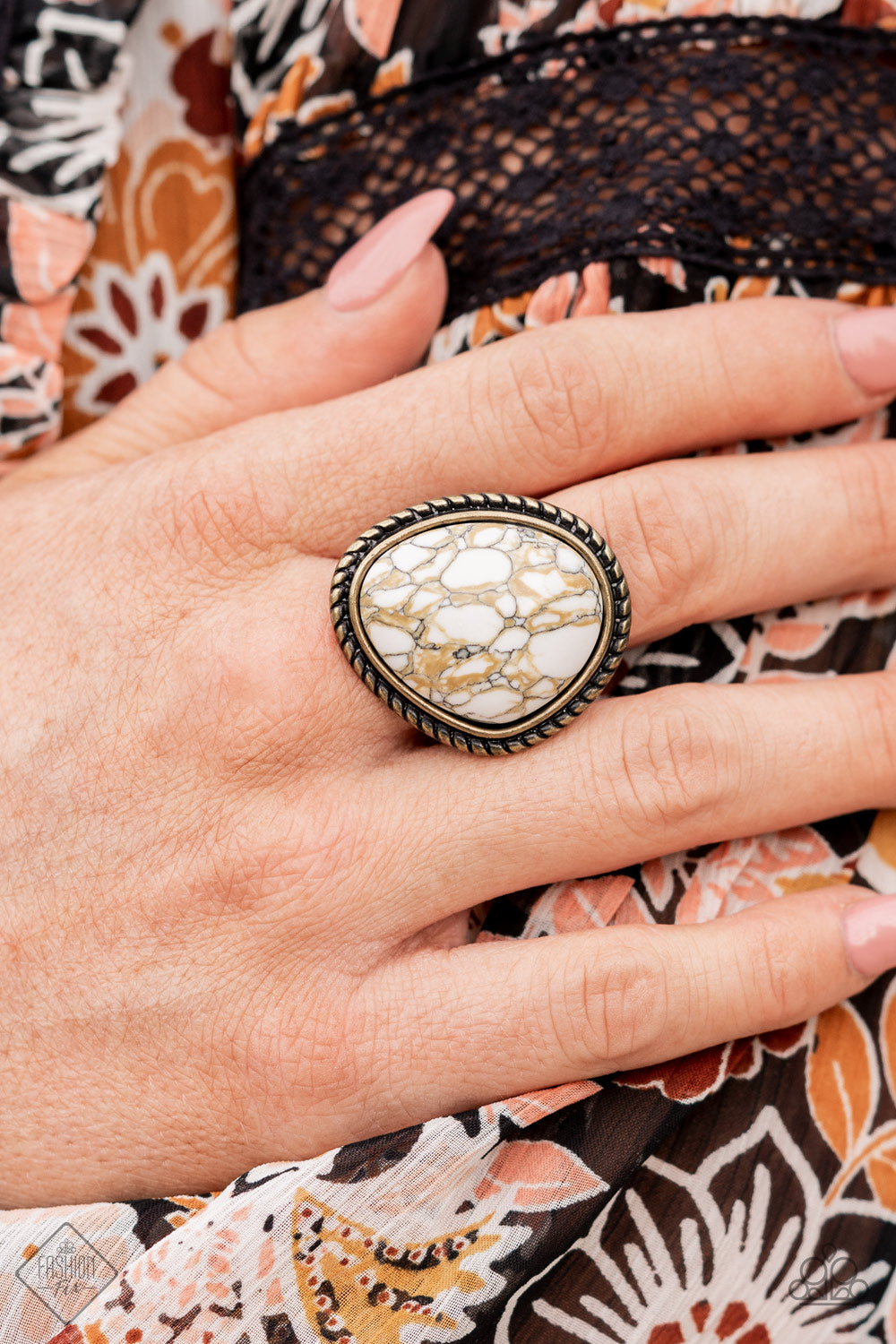 Take the High RODEO - Brass Ring - Paparazzi - Dare2bdazzlin N Jewelry
