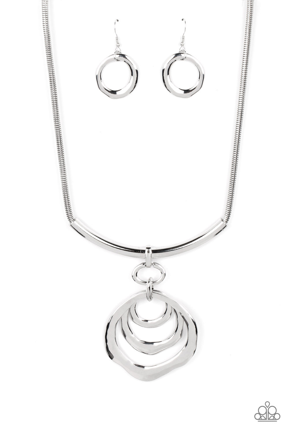 Forged in Fabulous - Silver Necklace - Paparazzi - Dare2bdazzlin N Jewelry
