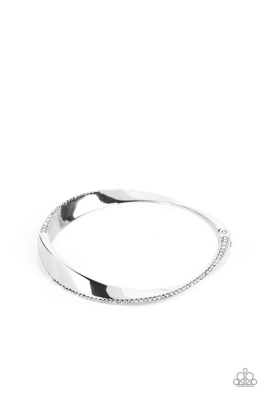 Artistically Adorned - White Bracelet - Paparazzi - Dare2bdazzlin N Jewelry