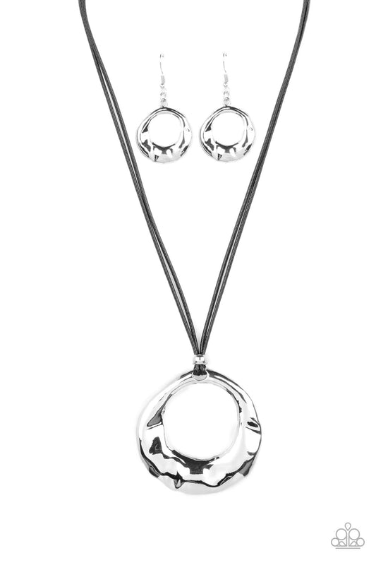 Tectonic Treasure - Silver Necklace - Paparazzi - Dare2bdazzlin N Jewelry