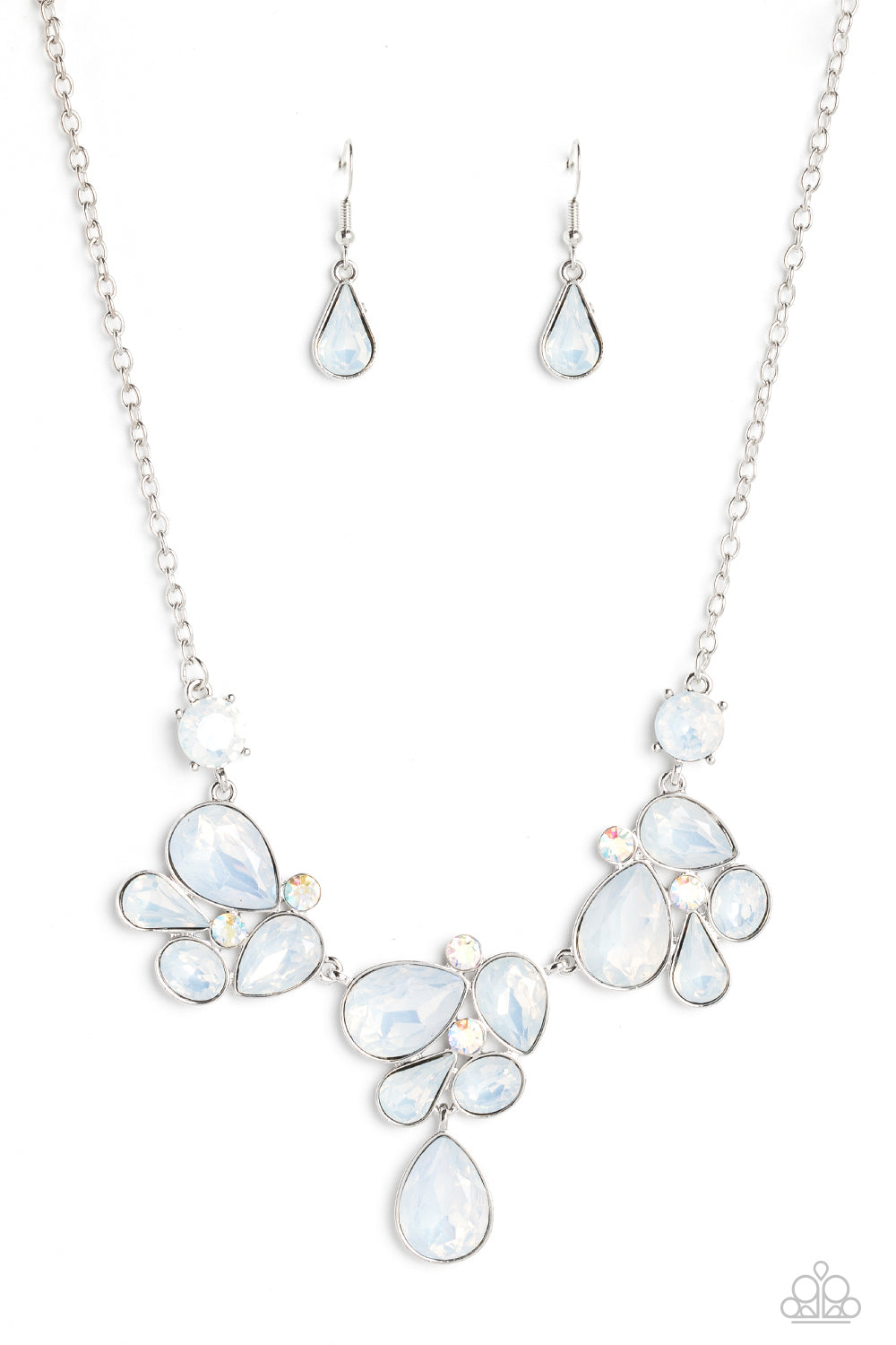 Everglade Escape - White Necklace - Paparazzi - Dare2bdazzlin N Jewelry