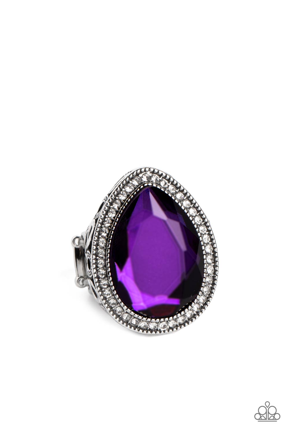 Illuminated Icon - Purple Ring - Paparazzi - Dare2bdazzlin N Jewelry