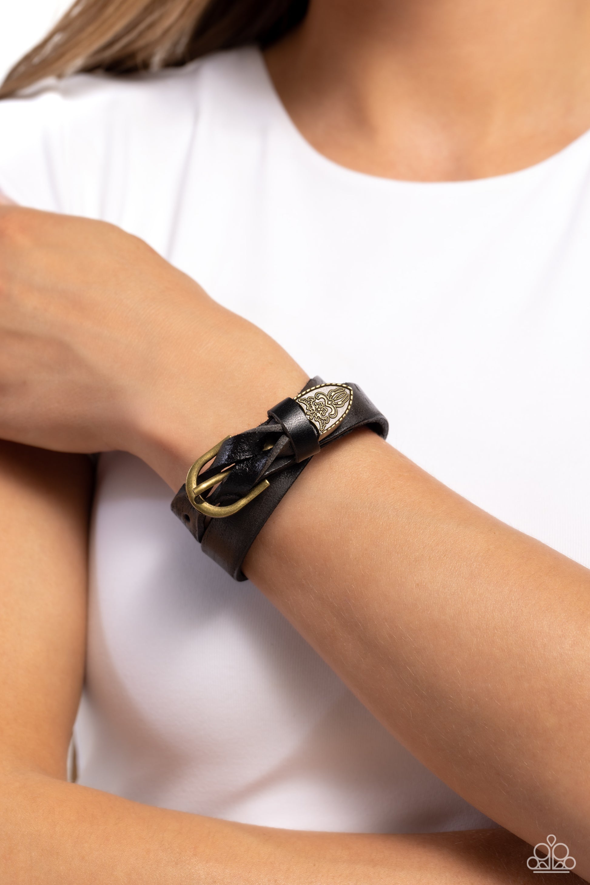 Coat of Arms Couture - Black Bracelet - Paparazzi - Dare2bdazzlin N Jewelry