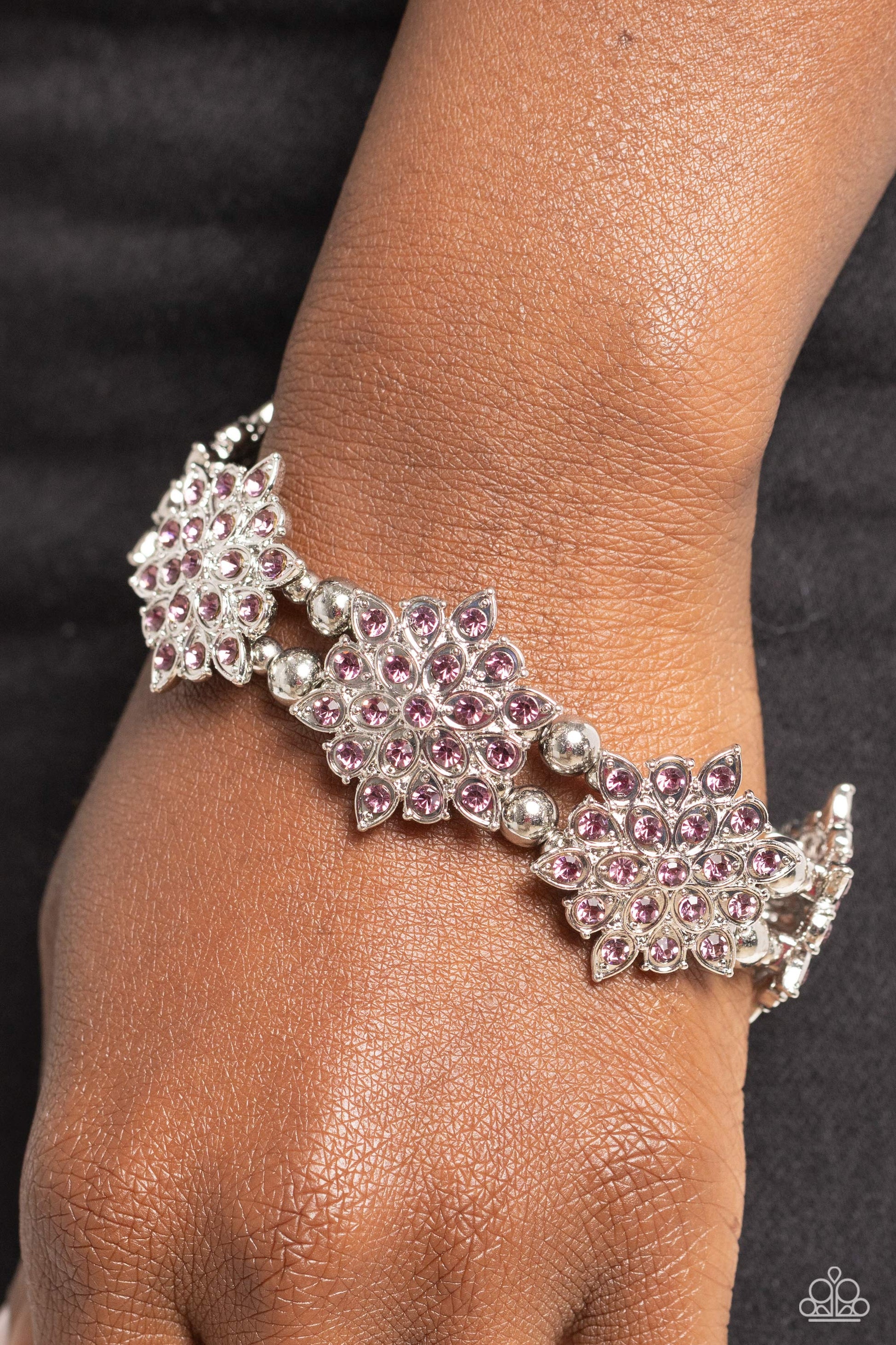 Scintillating Snowflakes - Purple Bracelet - Paparazzi - Dare2bdazzlin N Jewelry