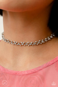 Classy Couture - White Choker - Paparazzi - Dare2bdazzlin N Jewelry