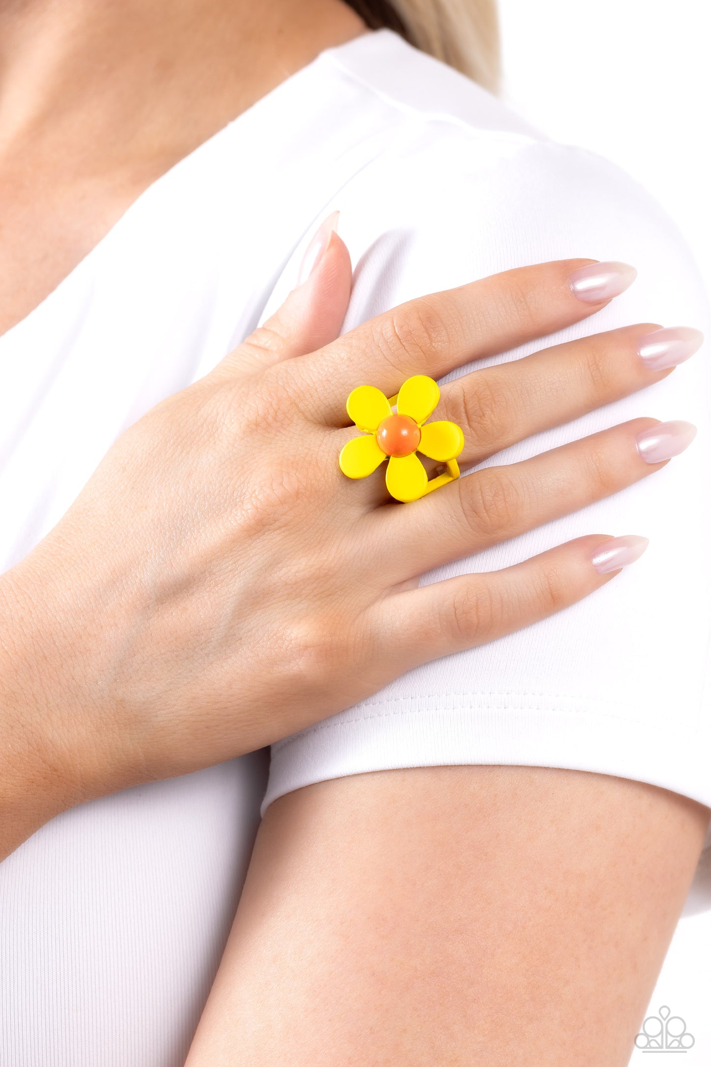 Groovy Genre - Yellow Ring - Paparazzi - Dare2bdazzlin N Jewelry