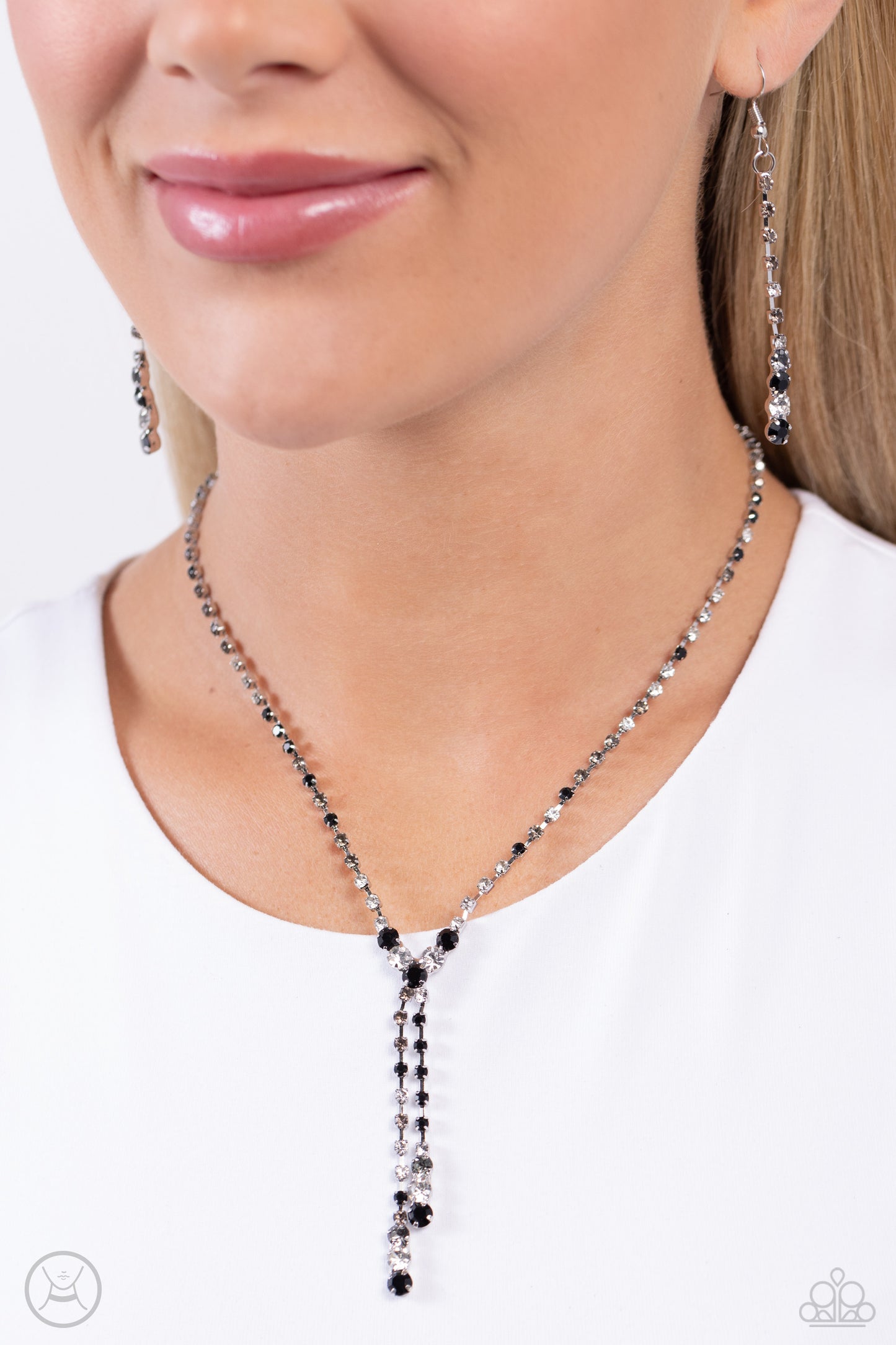 Blinding Balance - Black Necklace - Paparazzi - Dare2bdazzlin N Jewelry