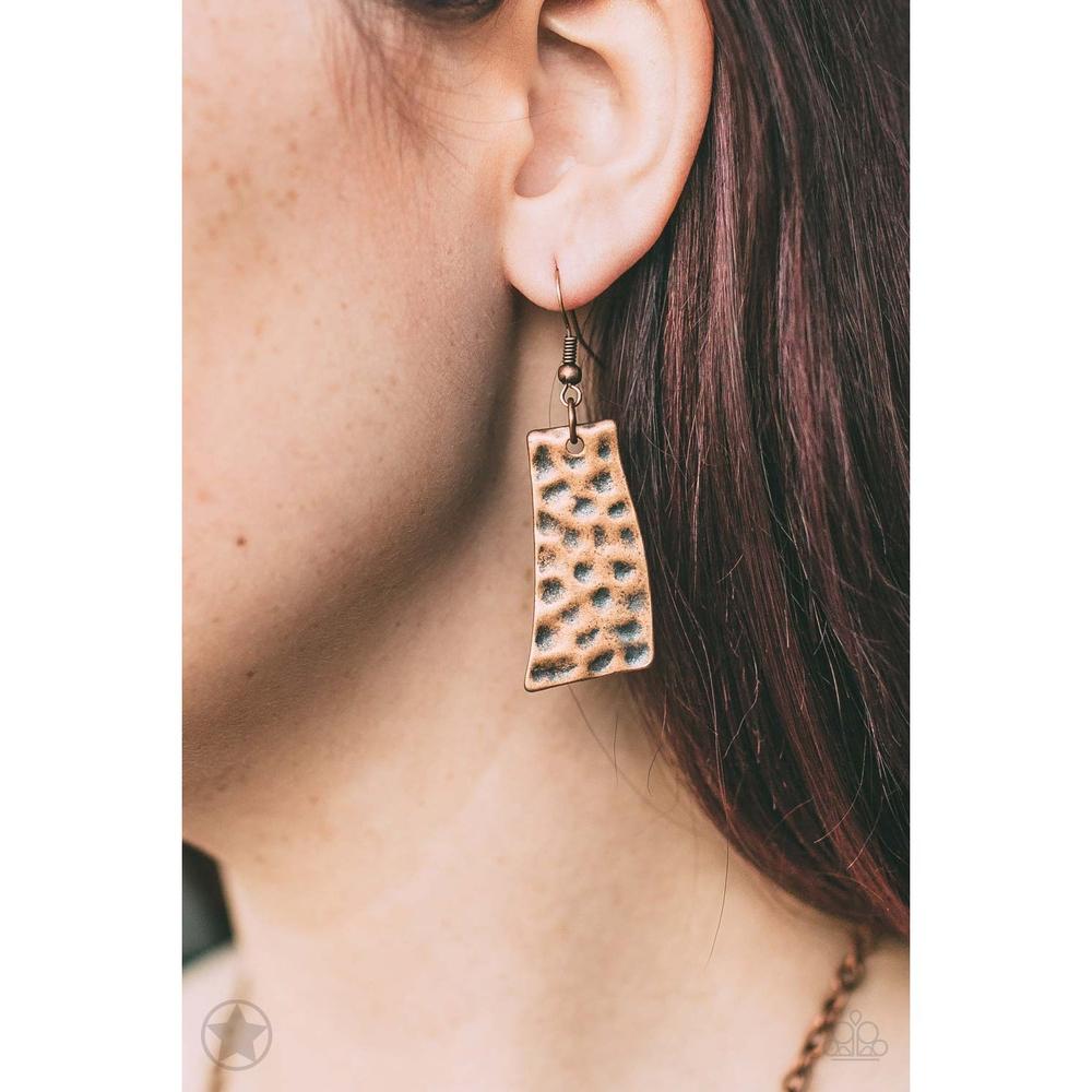 A Fan of the Tribe Necklace - Paparazzi - Dare2bdazzlin N Jewelry