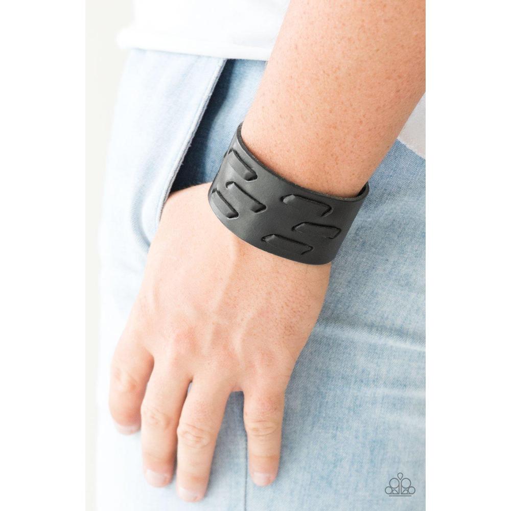 Be Your Own HUNTSMAN - Black Bracelet - Paparazzi - Dare2bdazzlin N Jewelry