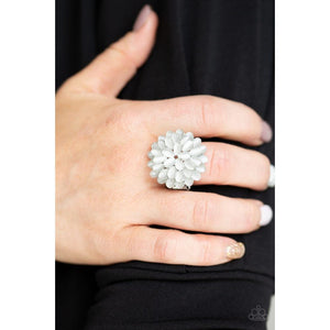 Bloomin Bloomer - White Ring - Paparazzi - Dare2bdazzlin N Jewelry