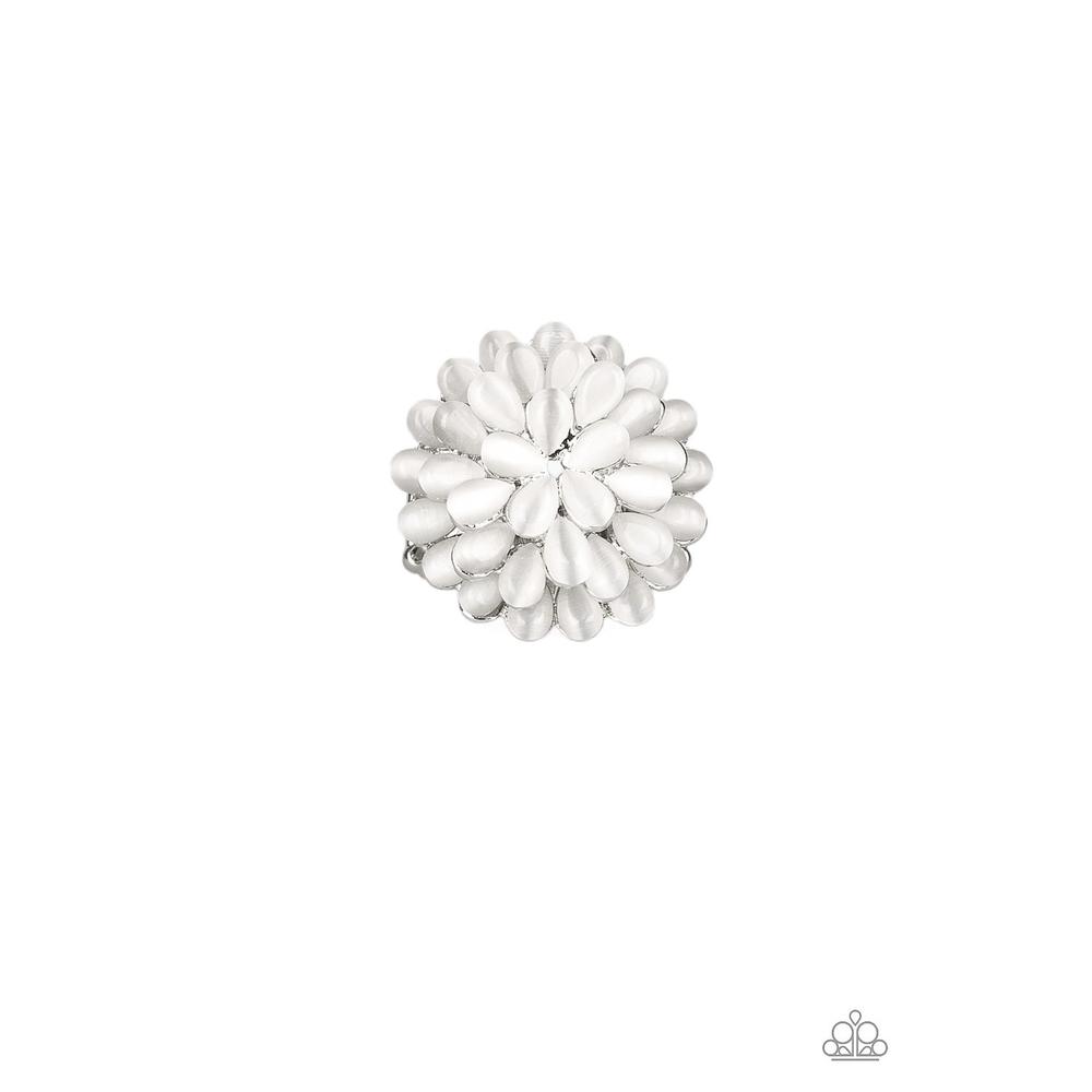Bloomin Bloomer - White Ring - Paparazzi - Dare2bdazzlin N Jewelry