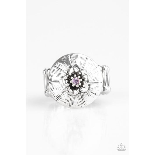 Blooming Beach Party Purple Ring - Paparazzi - Dare2bdazzlin N Jewelry