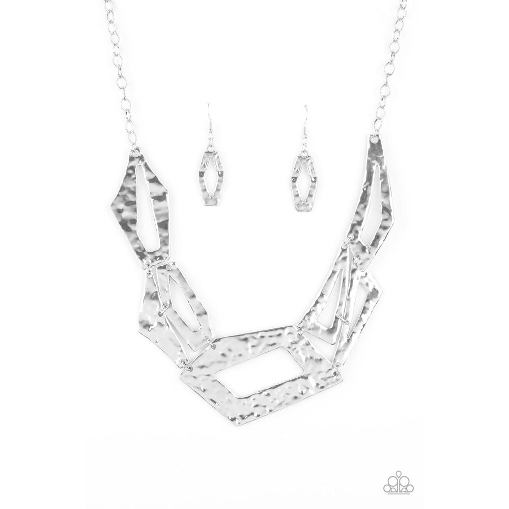 Break The Mold - Silver Necklace - Paparazzi - Dare2bdazzlin N Jewelry