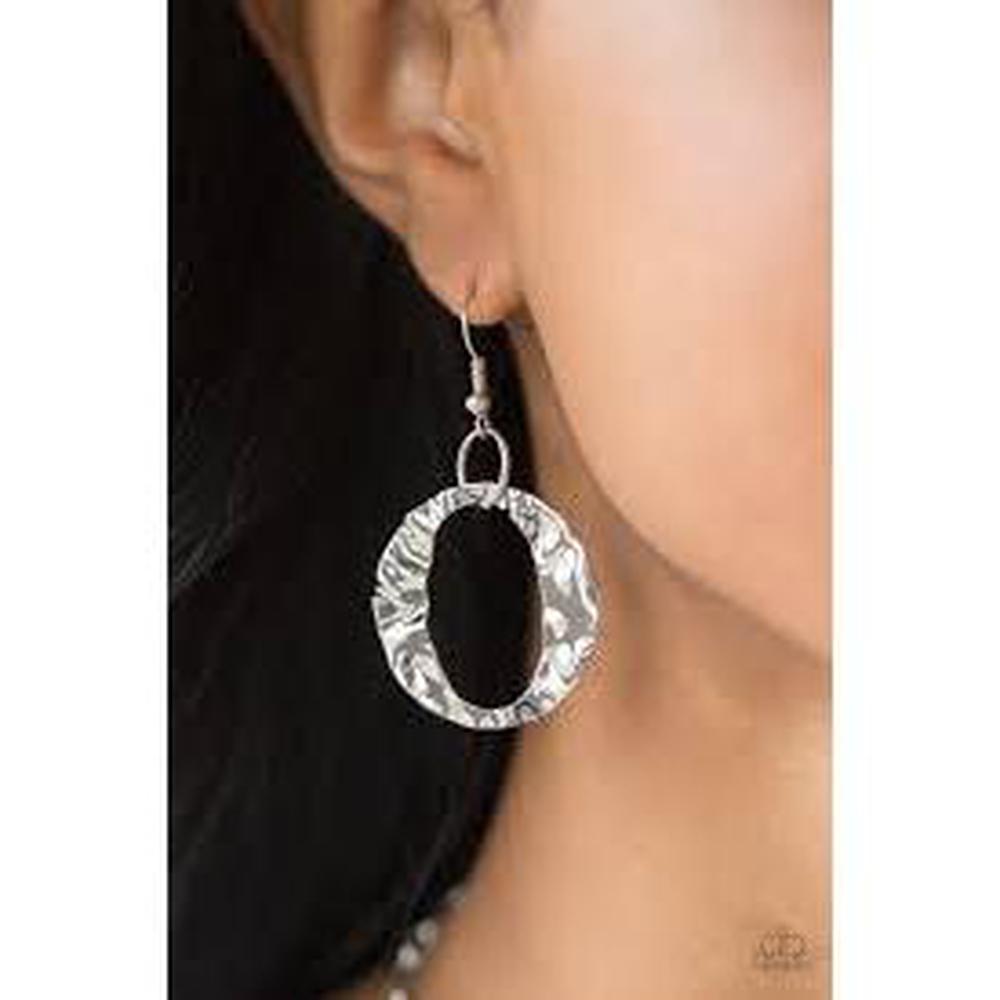 Capital Contour - Silver Necklace - Paparazzi - Dare2bdazzlin N Jewelry