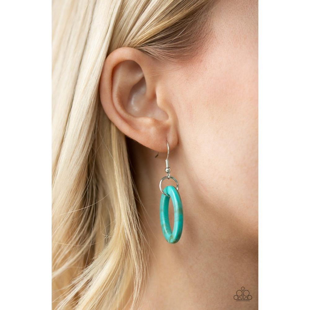 Comin In HAUTE Blue Necklace - Paparazzi - Dare2bdazzlin N Jewelry