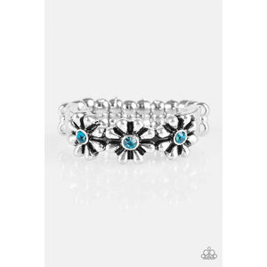 Dancing Daisies - Blue Ring - Paparazzi - Dare2bdazzlin N Jewelry