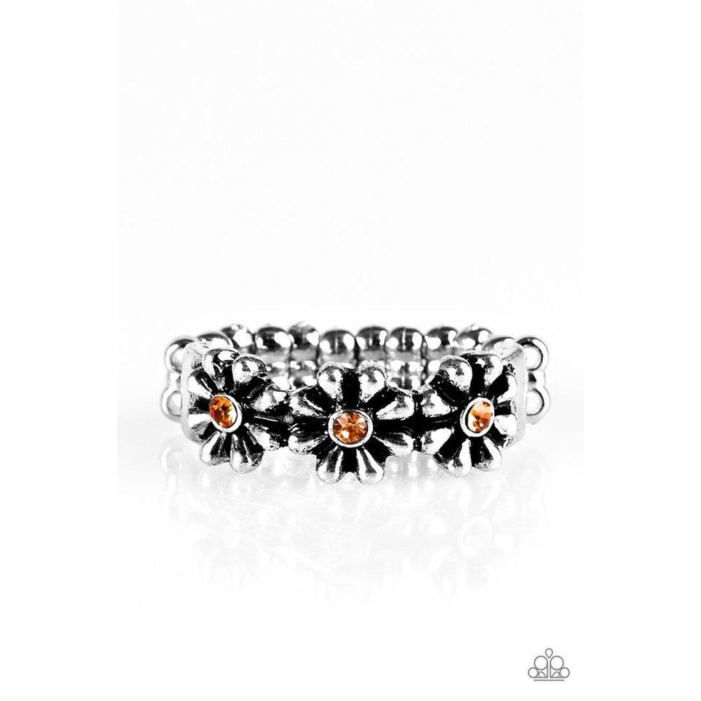 Dancing Daisies - Orange Ring - Paparazzi - Dare2bdazzlin N Jewelry