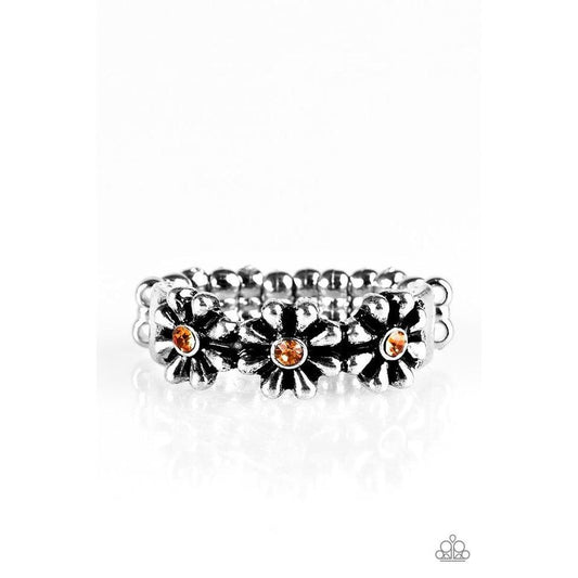 Dancing Daisies - Orange Ring - Paparazzi - Dare2bdazzlin N Jewelry