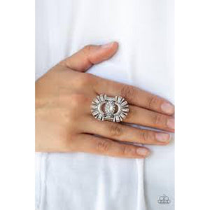 Deco Diva White Ring - Paparazzi - Dare2bdazzlin N Jewelry