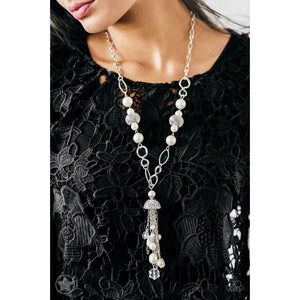 Designated Diva - White Necklace - Paparazzi - Dare2bdazzlin N Jewelry