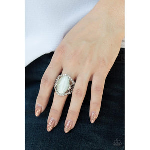 DEW Onto Others - White Ring - Paparazzi - Dare2bdazzlin N Jewelry