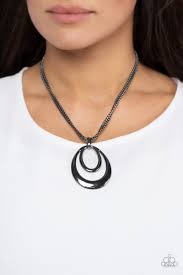 Suburban Storm Black Necklace - Paparazzi - Dare2bdazzlin N Jewelry