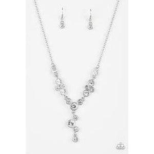 Five Star Starlet White Necklace - Paparazzi - Dare2bdazzlin N Jewelry