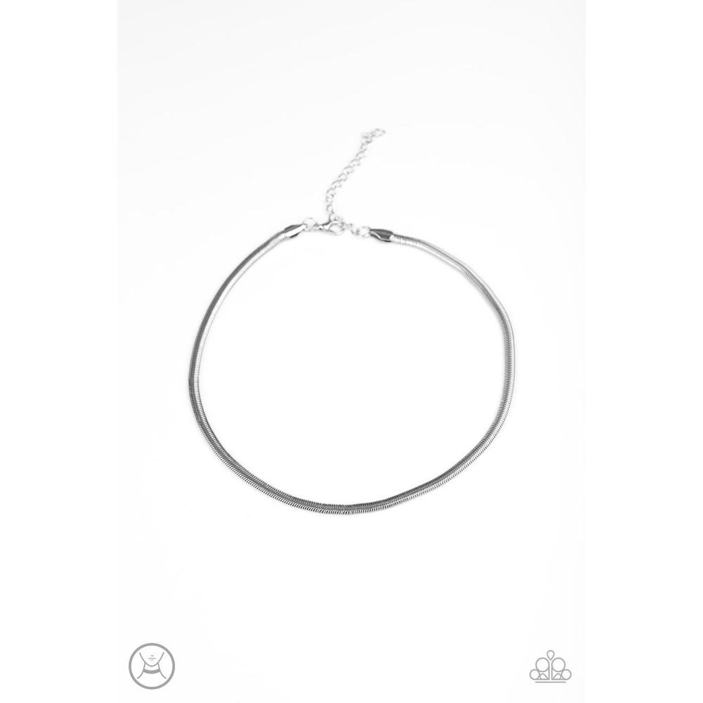 Flat Out Fierce - Silver Necklace - Paparazzi - Dare2bdazzlin N Jewelry