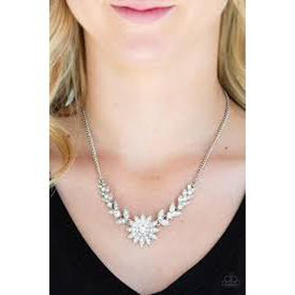 Garden Glamour - White Necklace - Paparazzi - Dare2bdazzlin N Jewelry