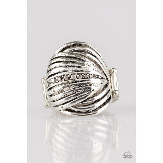 Glitter Tracker - Silver Ring  - Paparazzi - Dare2bdazzlin N Jewelry