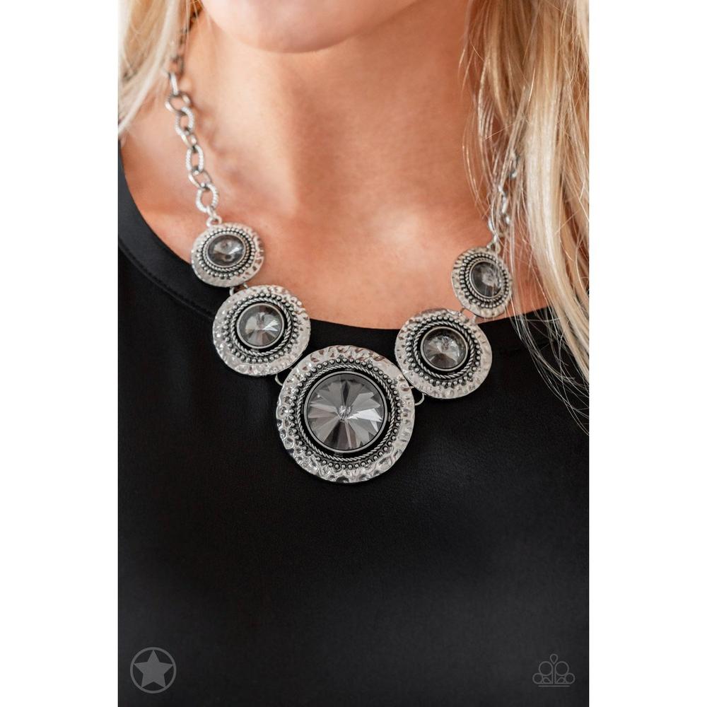 Global Glamour Necklace - Paparazzi - Dare2bdazzlin N Jewelry