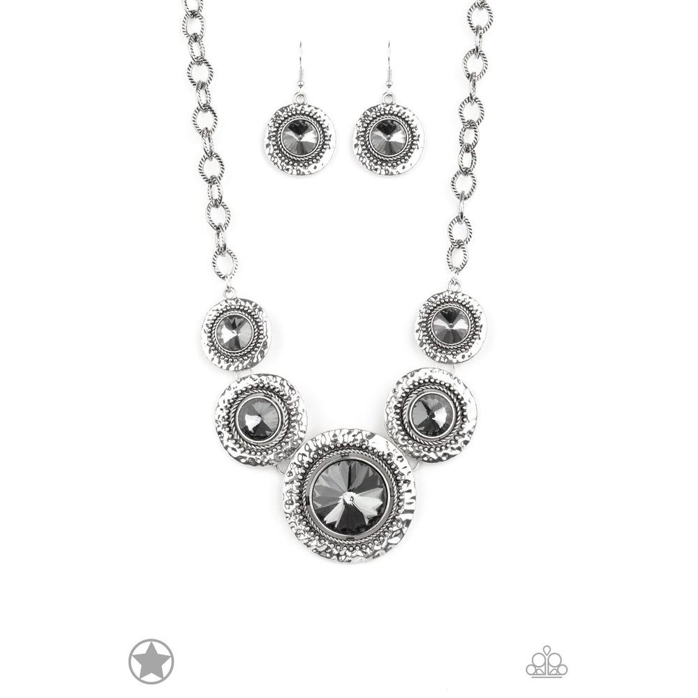 Global Glamour Necklace - Paparazzi - Dare2bdazzlin N Jewelry