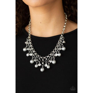 HEIR-headed Silver Necklace - Paparazzi - Dare2bdazzlin N Jewelry