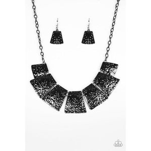 Here Comes The Huntress - Black Necklace - Paparazzi - Dare2bdazzlin N Jewelry