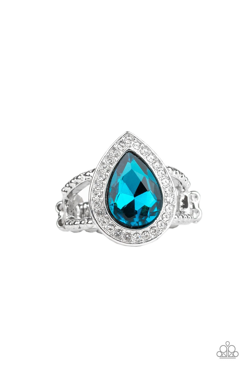 Hollywood Heirloom - Blue Ring - Paparazzi - Dare2bdazzlin N Jewelry