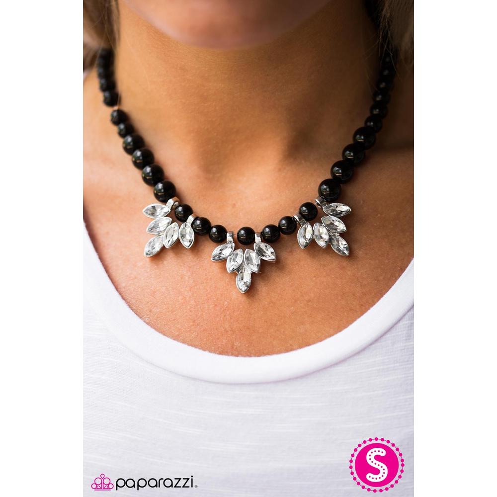 Ice Crystals - Black Necklace - Paparazzi - Dare2bdazzlin N Jewelry