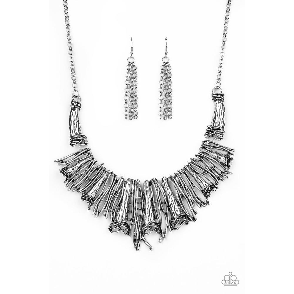 In The MANE-stream - Silver Necklace - Paparazzi - Dare2bdazzlin N Jewelry