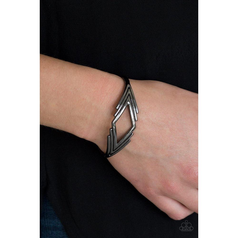 In Total De-NILE Black Bracelet - Paparazzi - Dare2bdazzlin N Jewelry