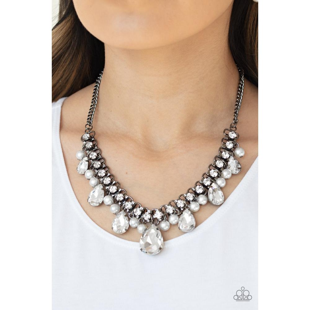 Knockout Queen - Black Necklace - Paparazzi - Dare2bdazzlin N Jewelry