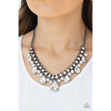 Load image into Gallery viewer, Knockout Queen - Black Necklace - Paparazzi - Dare2bdazzlin N Jewelry
