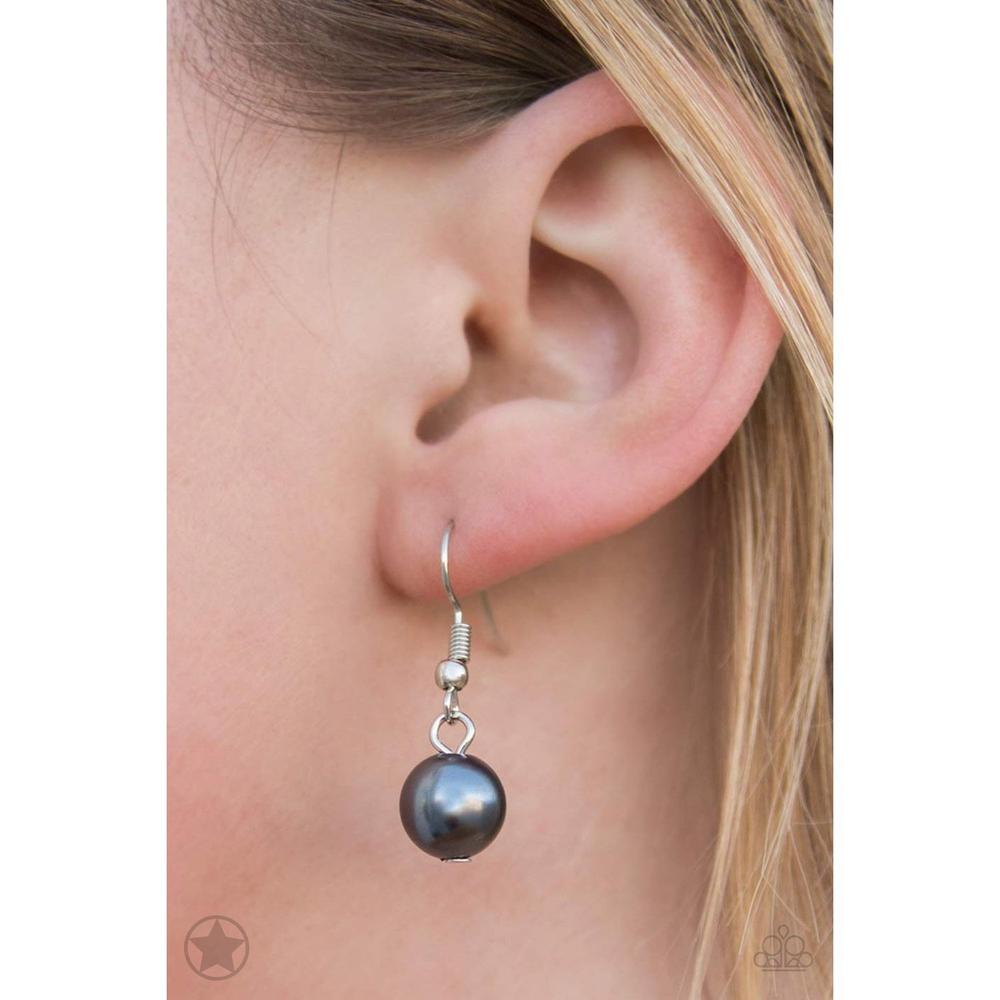 Lady In Waiting Necklace - Paparazzi - Dare2bdazzlin N Jewelry