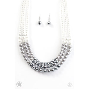 Lady In Waiting Necklace - Paparazzi - Dare2bdazzlin N Jewelry