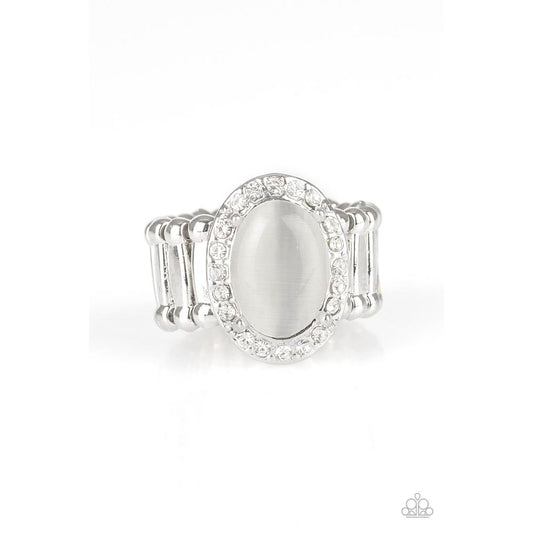 Laguna Luxury - White Ring - Paparazzi - Dare2bdazzlin N Jewelry
