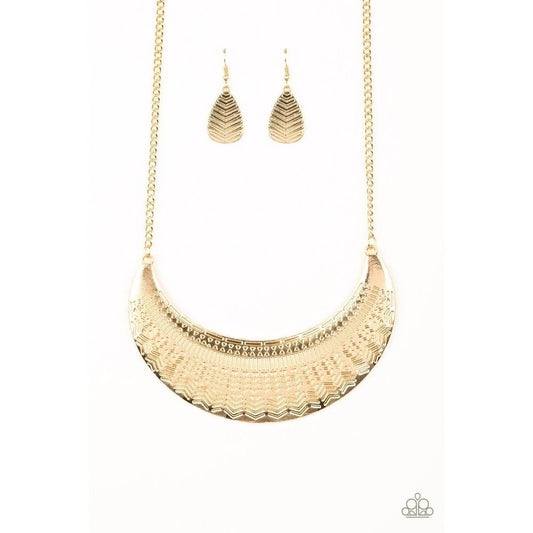 Large As Life Gold Necklace - Paparazzi - Dare2bdazzlin N Jewelry