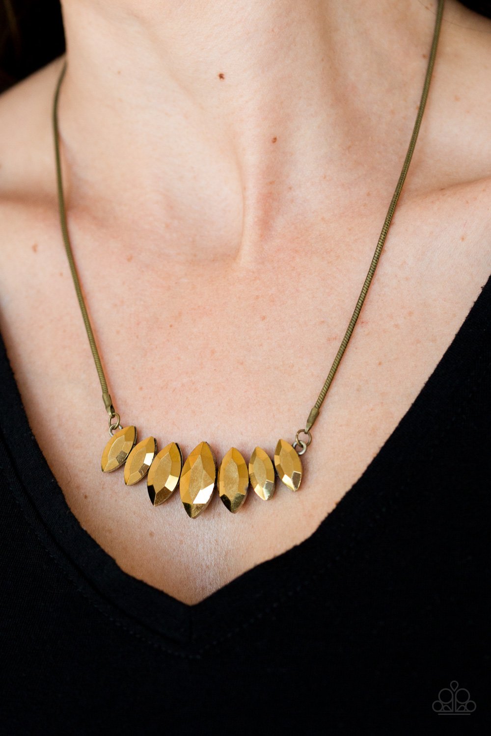 Leading Lady - Brass Necklace - Paparazzi - Dare2bdazzlin N Jewelry