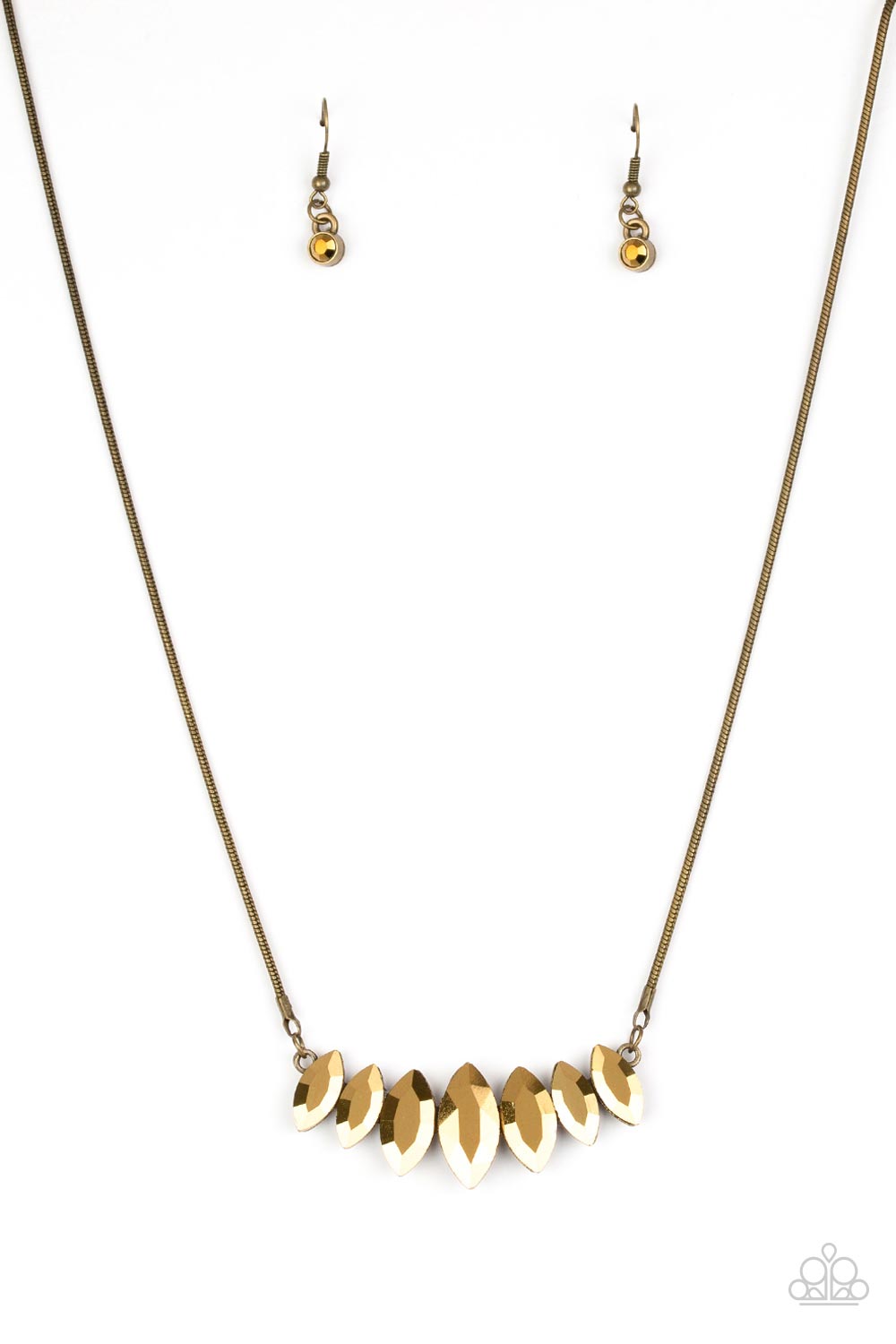 Leading Lady - Brass Necklace - Paparazzi - Dare2bdazzlin N Jewelry