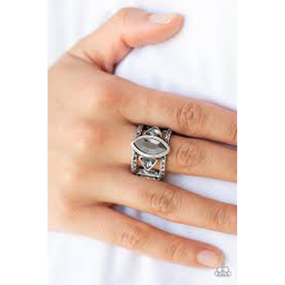 Major Majestic Silver Ring - Paparazzi - Dare2bdazzlin N Jewelry