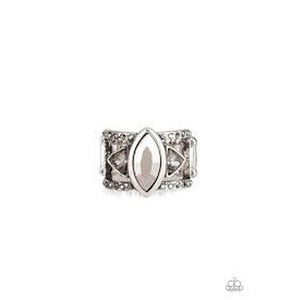 Major Majestic Silver Ring - Paparazzi - Dare2bdazzlin N Jewelry