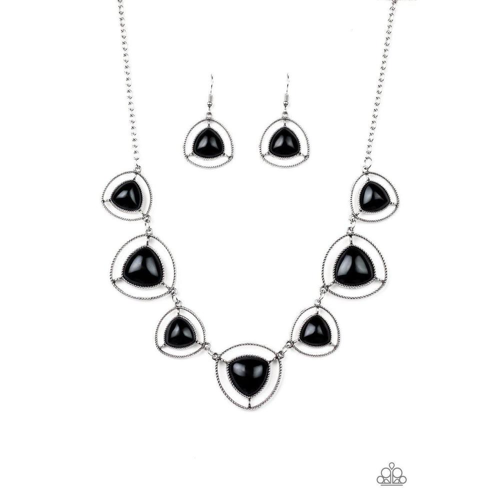Make A Point - Black Necklace - Paparazzi - Dare2bdazzlin N Jewelry